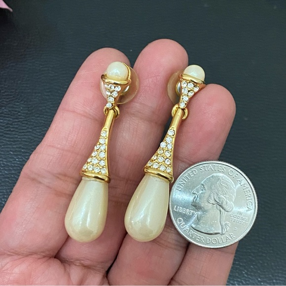Vintage Unsigned Faux Pearl Teardrop Rhinestones Earrings 12.1g - Picture 8 of 11